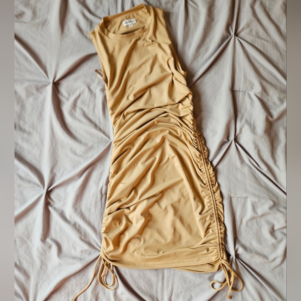 superdown: Cory Ruched Side Dress - Picture 3 of 8